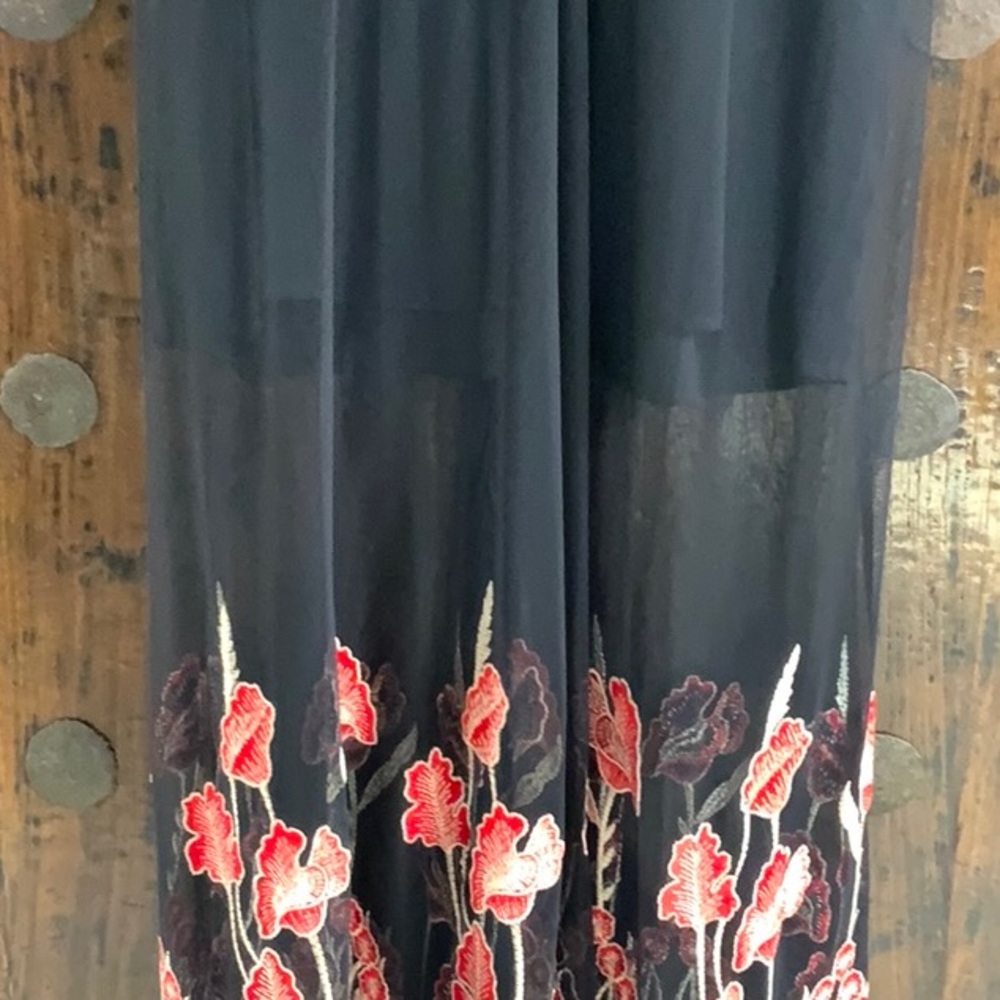 Dress - Picture 4 of 7